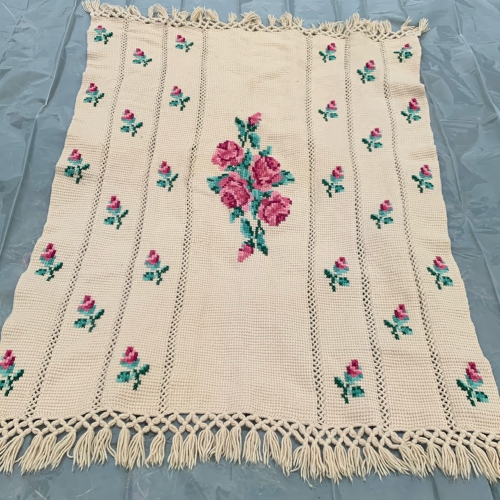 Hand-Knit Embroidered Vintage Roses Afghan Cottagecore Grandma Romantic VGUC